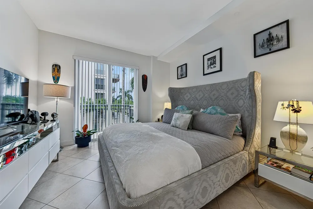 2631 NE 14TH AVENUE #316 Wilton Manors, FL 33334
