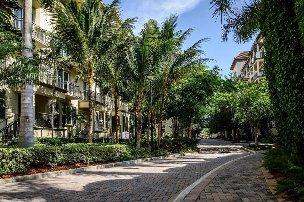 2631 NE 14TH AVENUE #316 Wilton Manors, FL 33334