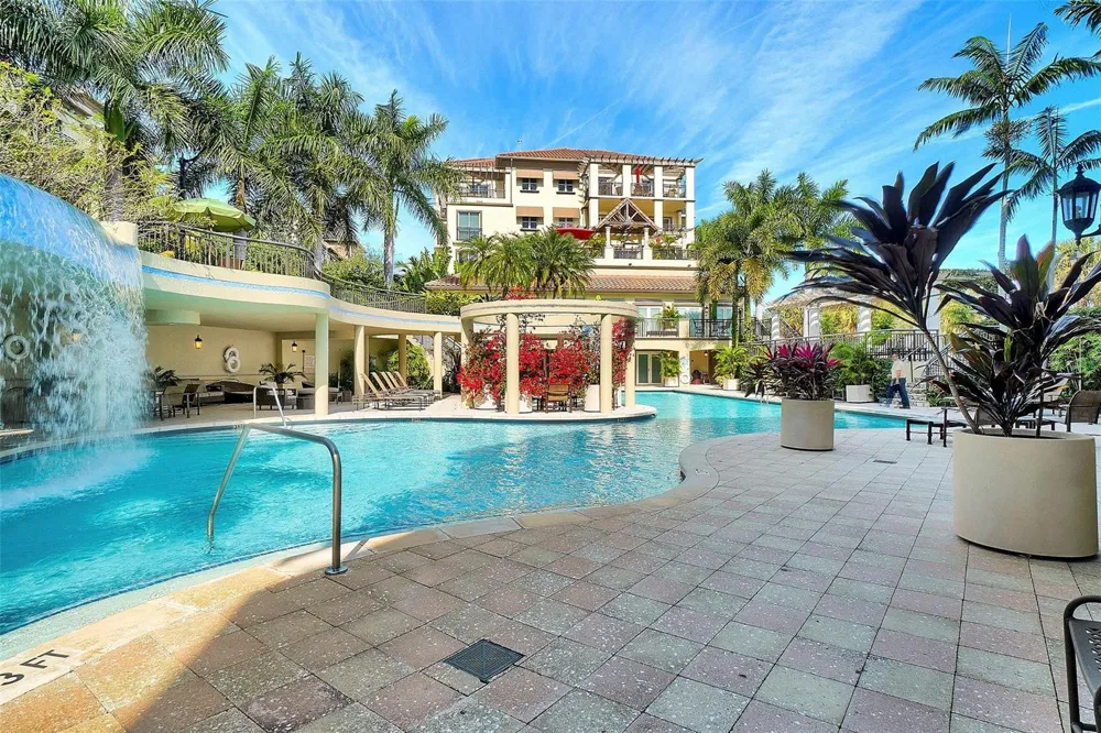 2631 NE 14TH AVENUE #316 Wilton Manors, FL 33334