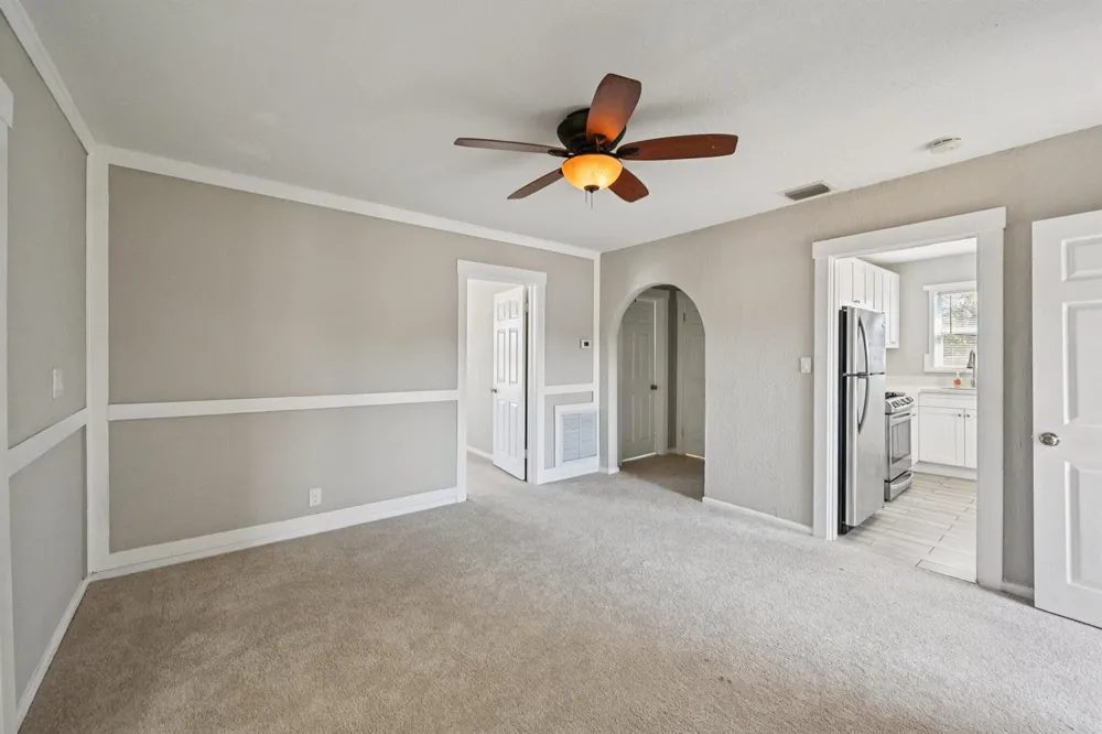 924 MCINTOSH STREET West Palm Beach, FL 33405