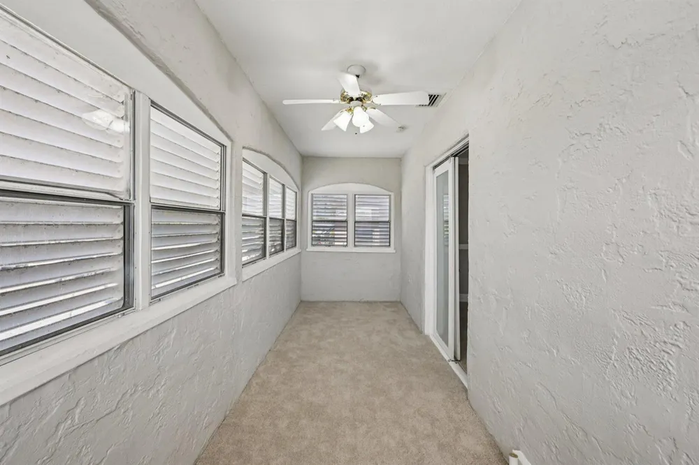 924 MCINTOSH STREET West Palm Beach, FL 33405