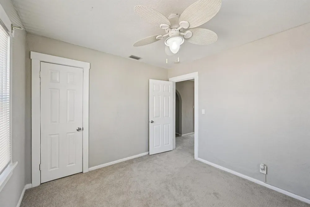 924 MCINTOSH STREET West Palm Beach, FL 33405