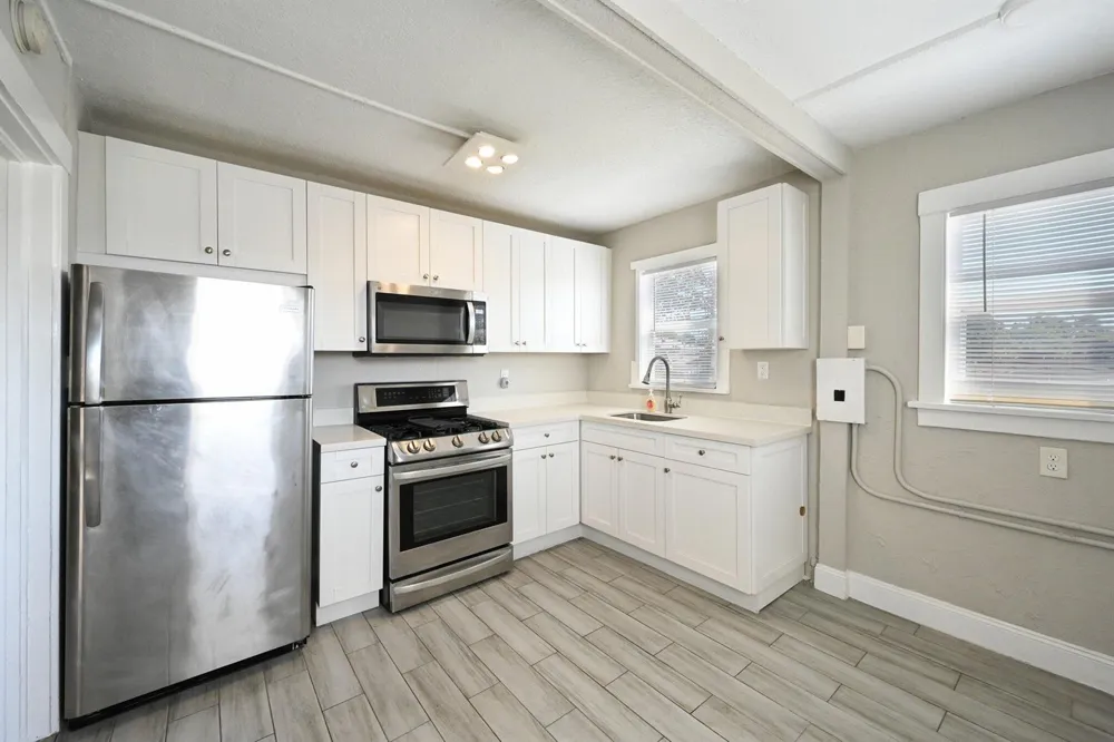 924 MCINTOSH STREET West Palm Beach, FL 33405