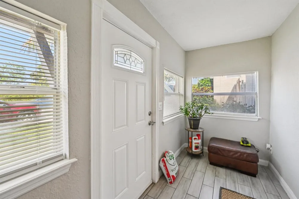 924 MCINTOSH STREET West Palm Beach, FL 33405