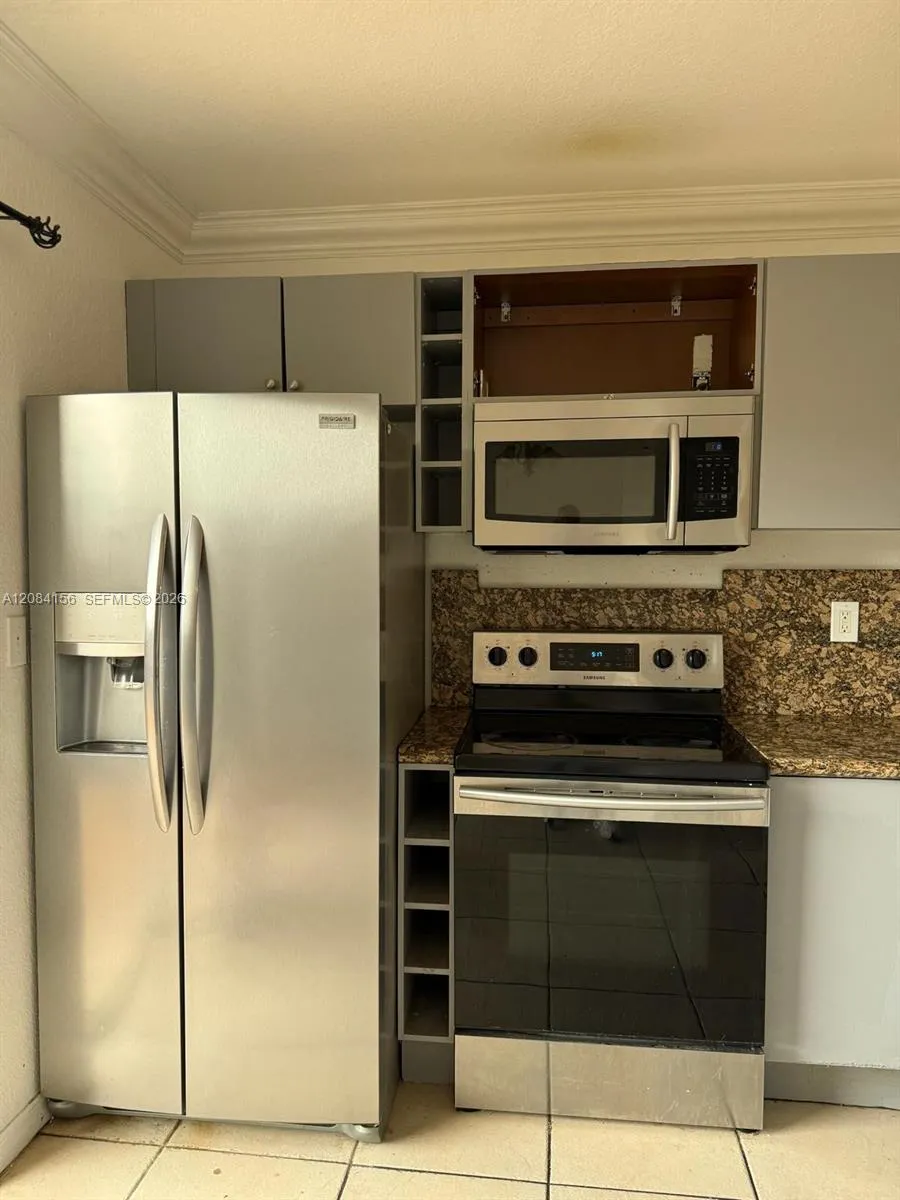 17141 SW 138th Ct Miami, FL 33177