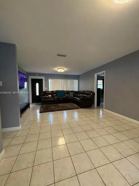 441 NE 43rd St Deerfield Beach, FL 33064