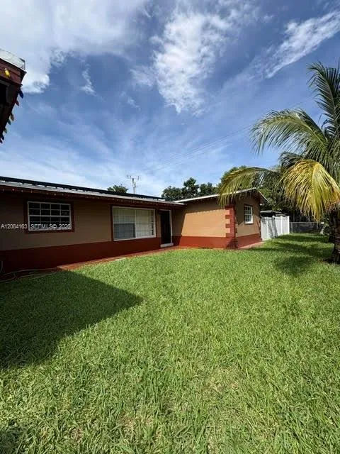 441 NE 43rd St Deerfield Beach, FL 33064