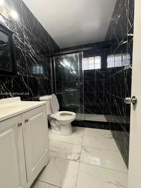 441 NE 43rd St Deerfield Beach, FL 33064
