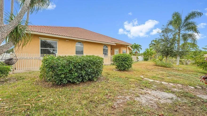 5909 NW Bayou Ct Saint Lucie West, FL 34986