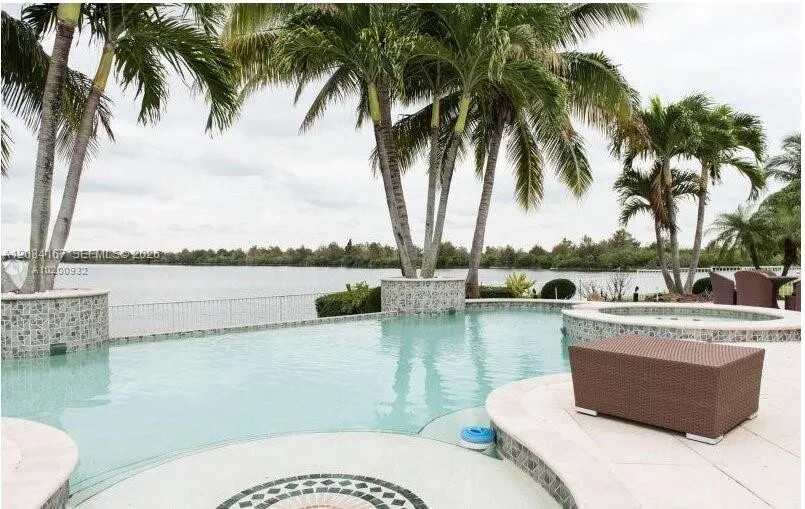 4607 SW 195th Ter Miramar, FL 33029