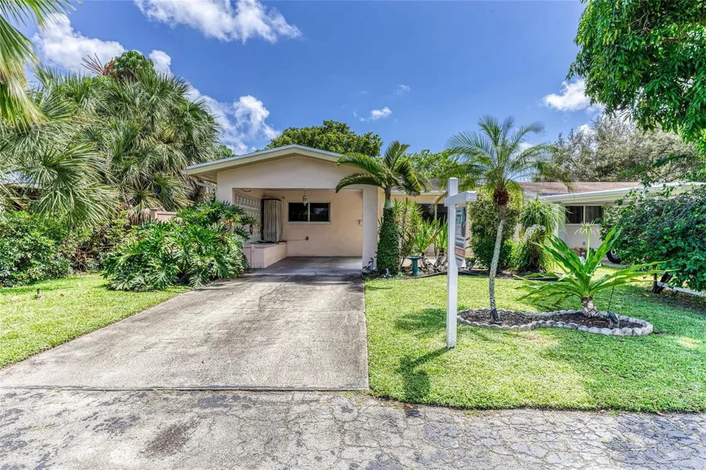 1676 NE 40th Street Oakland Park, FL 33334