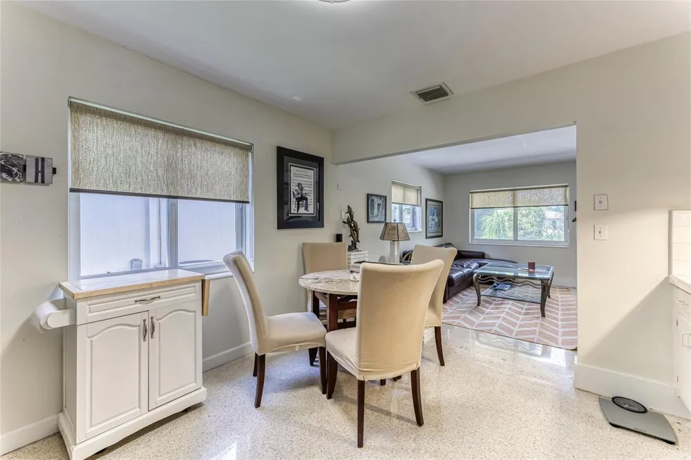 1676 NE 40th Street Oakland Park, FL 33334