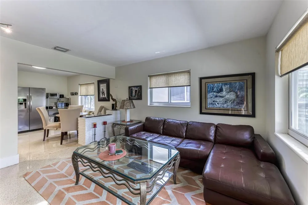 1676 NE 40th Street Oakland Park, FL 33334