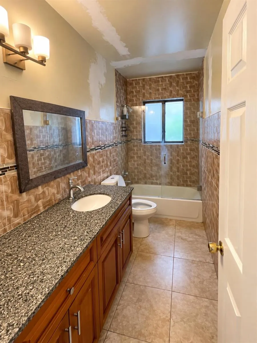 70 NE 174TH DRIVE North Miami Beach, FL 33162