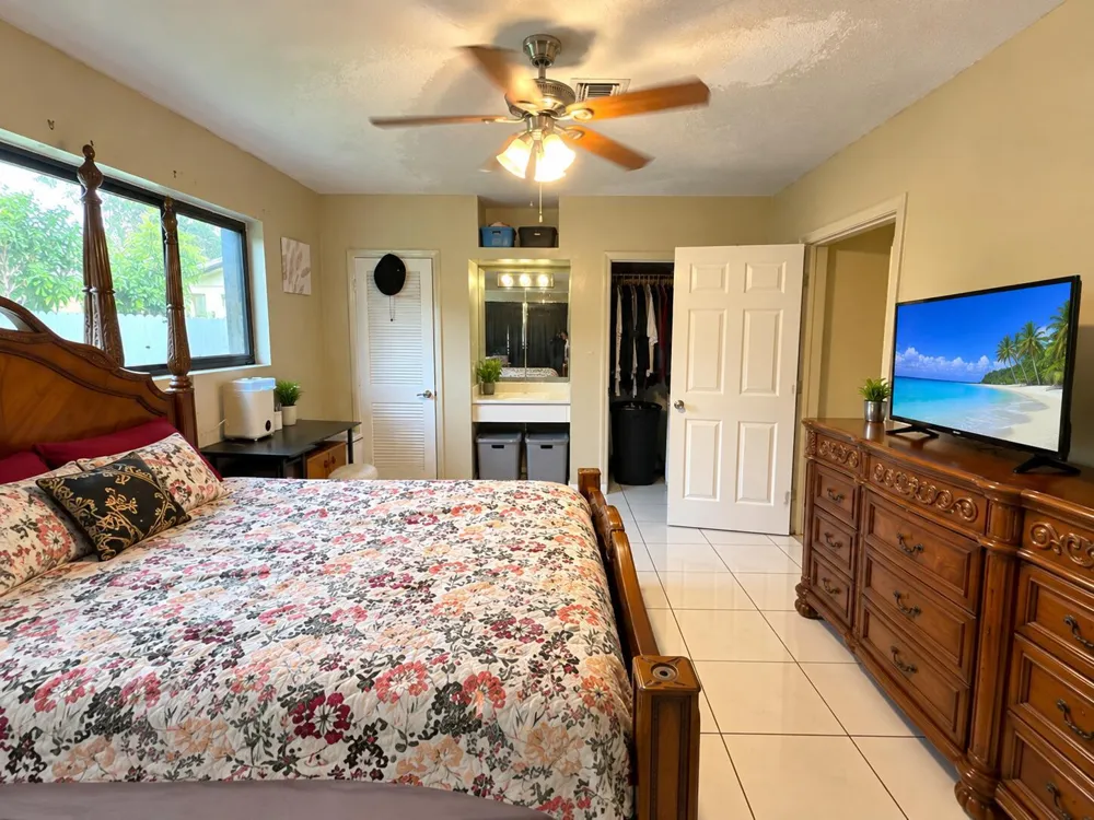 70 NE 174TH DRIVE North Miami Beach, FL 33162