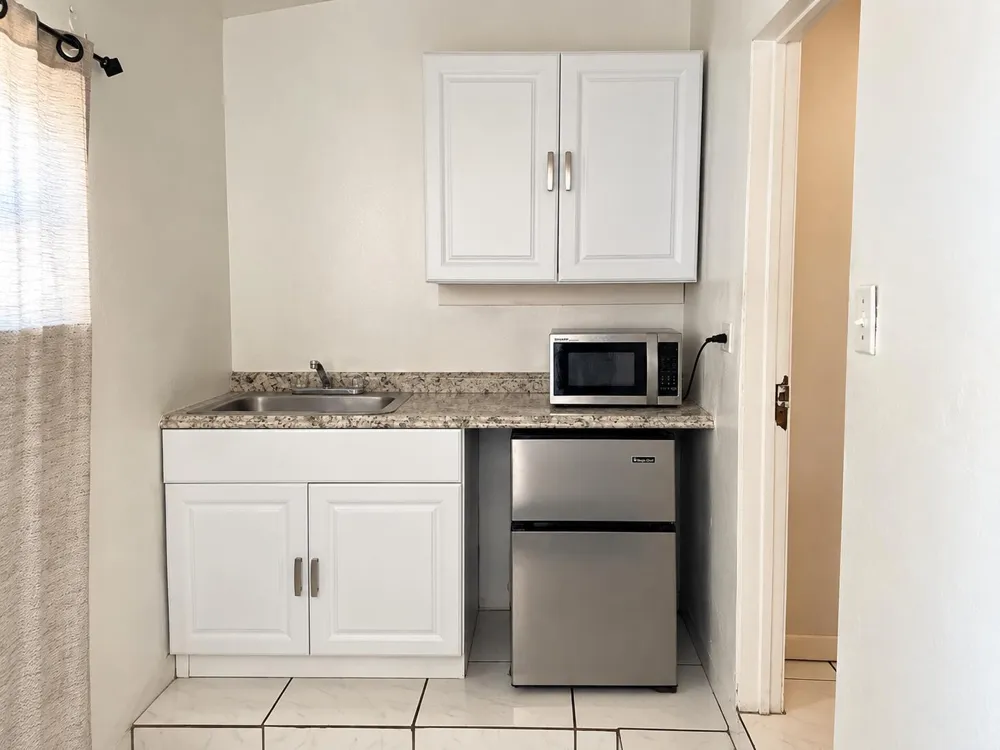 70 NE 174TH DRIVE North Miami Beach, FL 33162