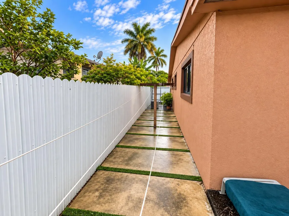 70 NE 174TH DRIVE North Miami Beach, FL 33162