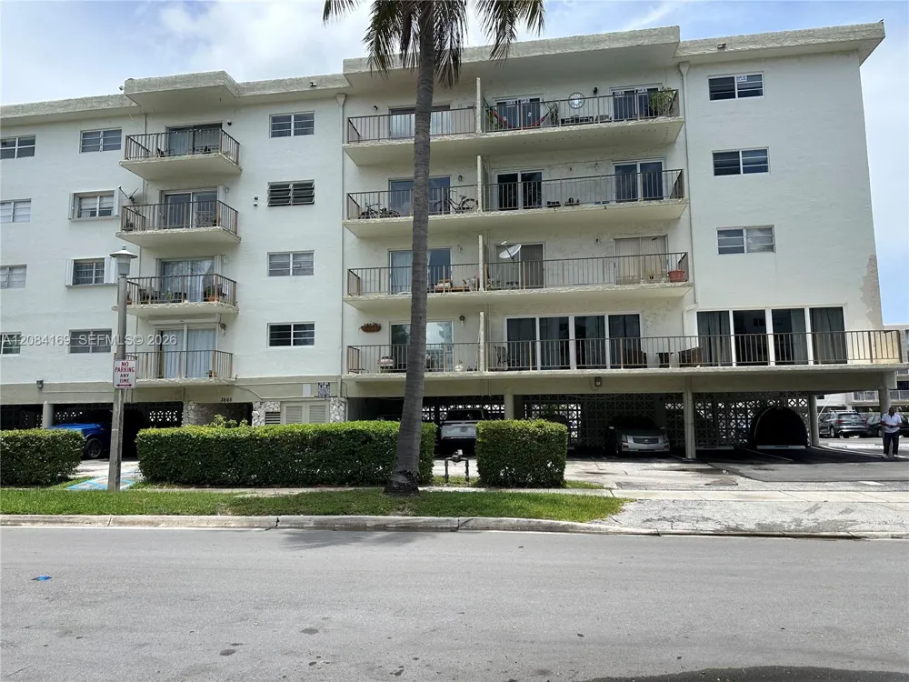 3665 NE 167th St #307 North Miami Beach, FL 33160