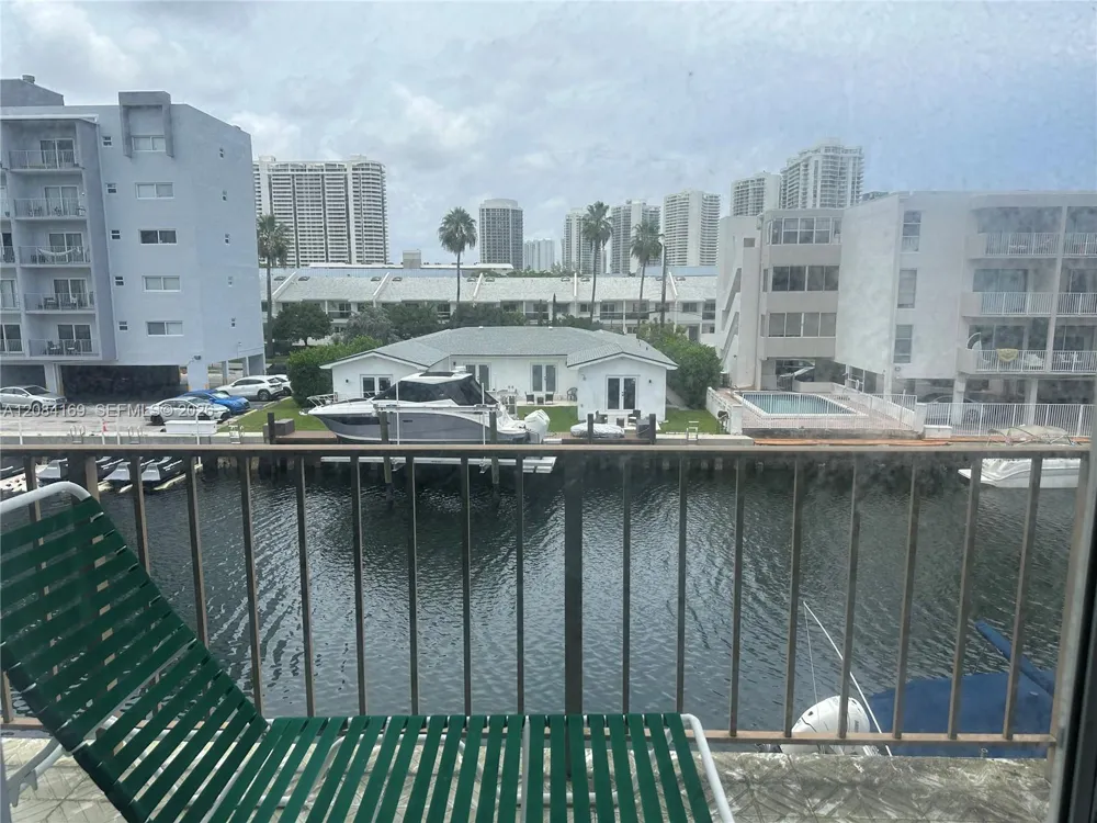 3665 NE 167th St #307 North Miami Beach, FL 33160