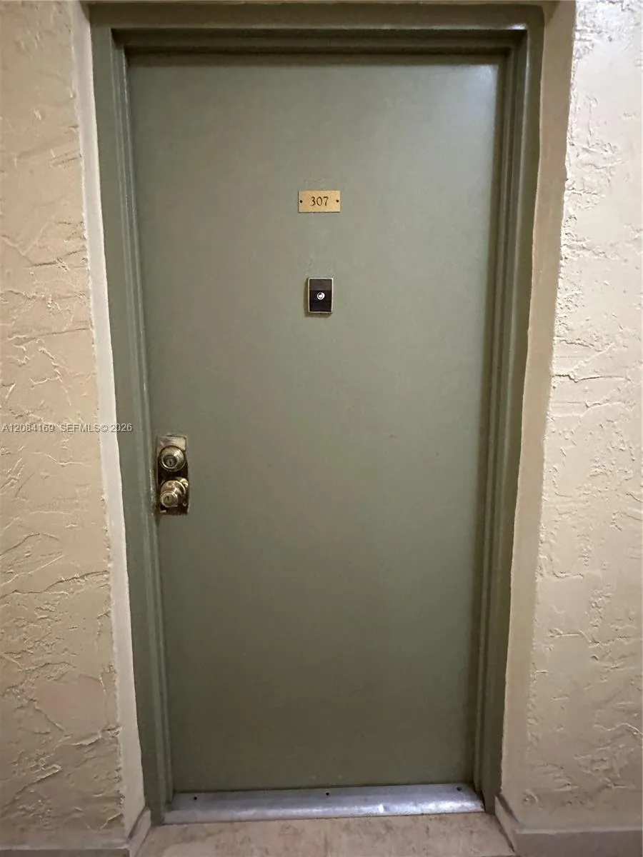 3665 NE 167th St #307 North Miami Beach, FL 33160