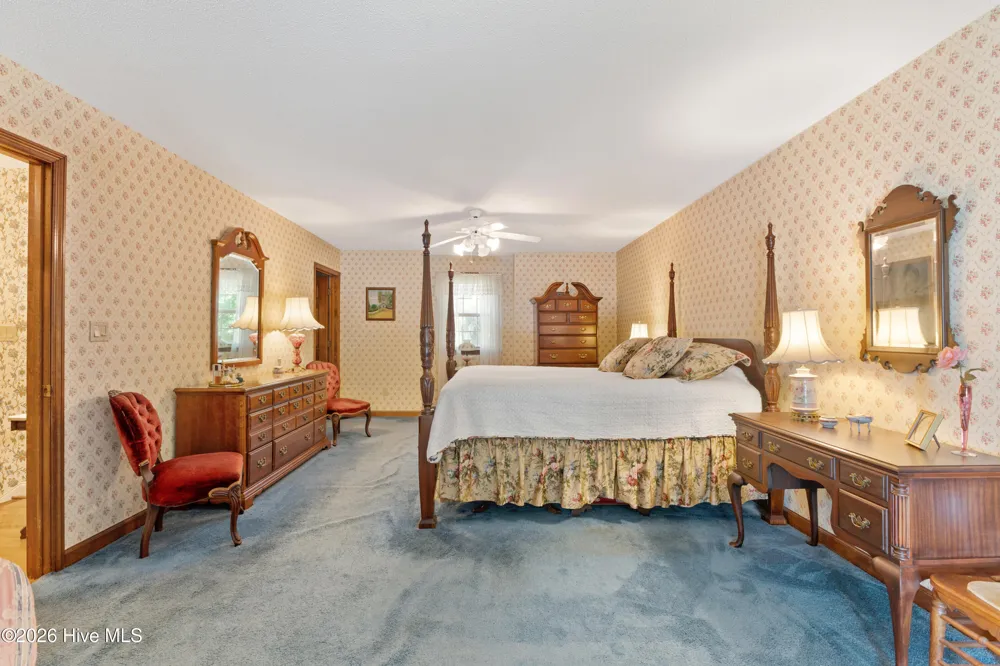 345 Dogwood Lane Hampstead, NC 28443