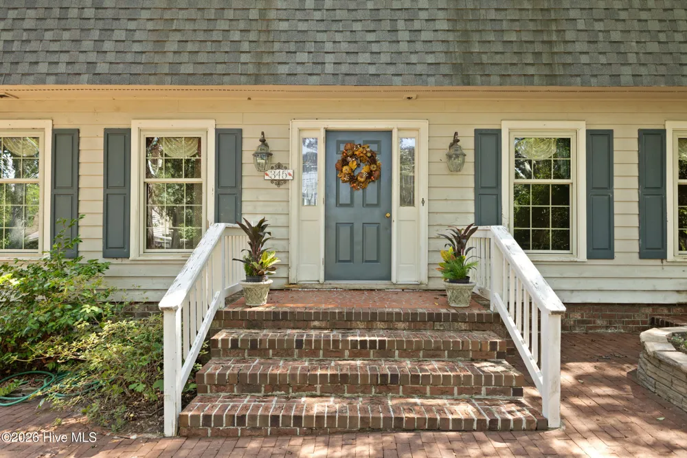 345 Dogwood Lane Hampstead, NC 28443