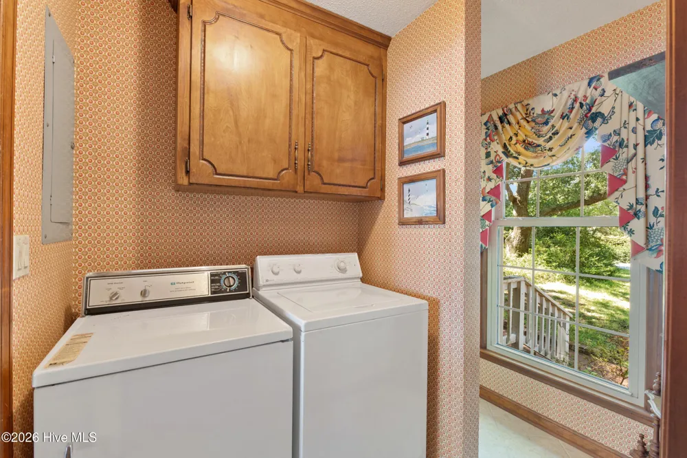 345 Dogwood Lane Hampstead, NC 28443
