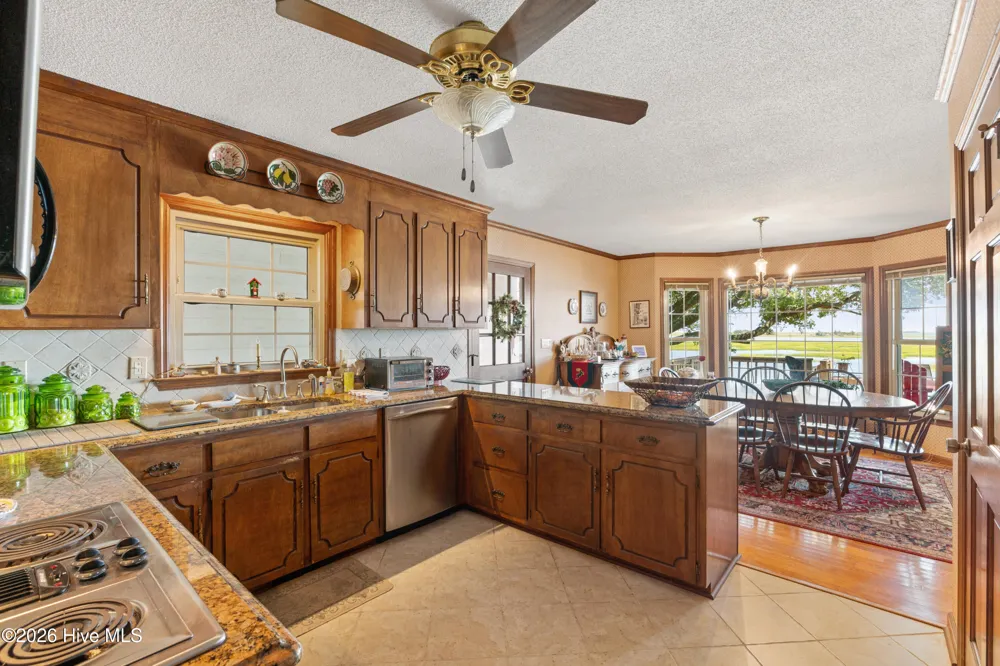 345 Dogwood Lane Hampstead, NC 28443