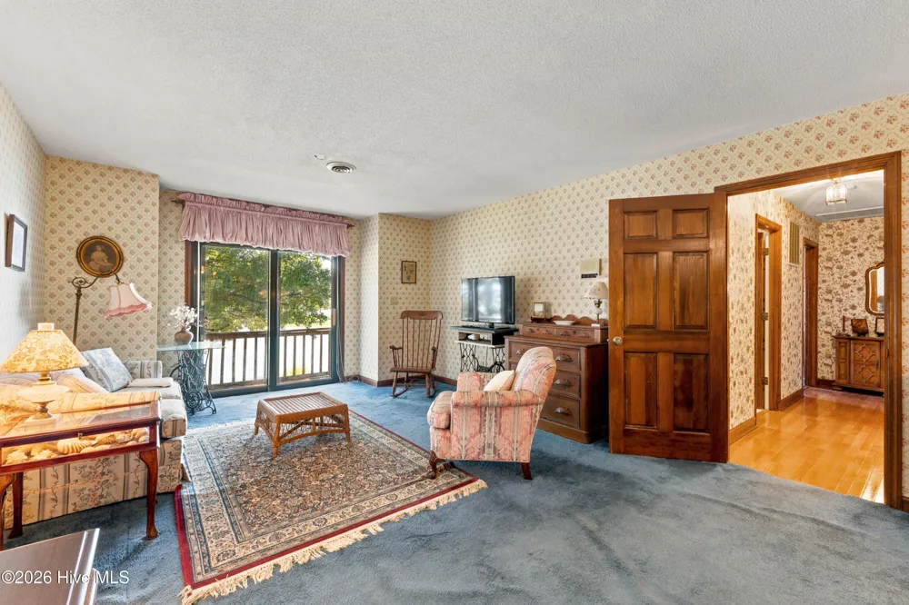345 Dogwood Lane Hampstead, NC 28443