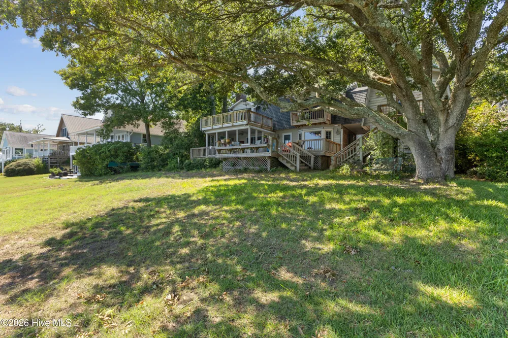 345 Dogwood Lane Hampstead, NC 28443