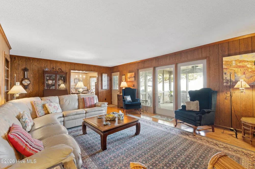 345 Dogwood Lane Hampstead, NC 28443