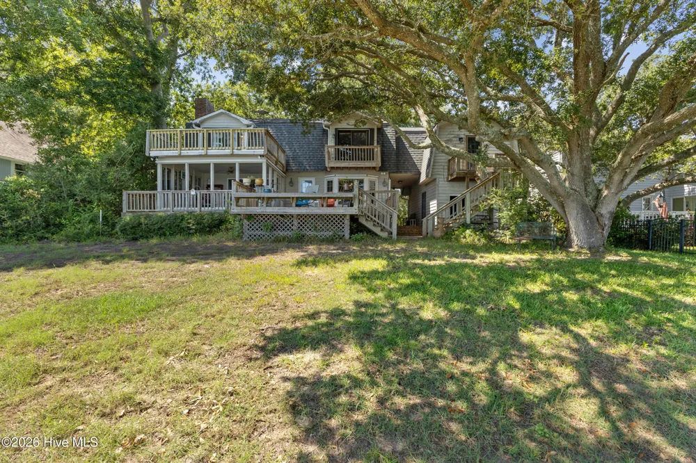 345 Dogwood Lane Hampstead, NC 28443