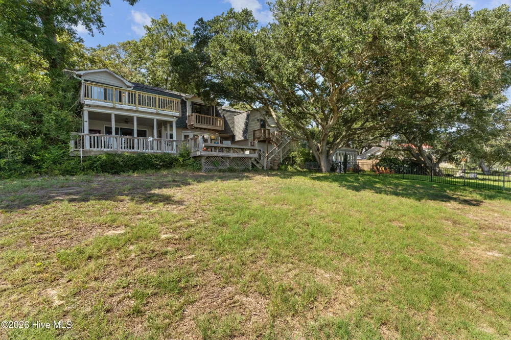 345 Dogwood Lane Hampstead, NC 28443