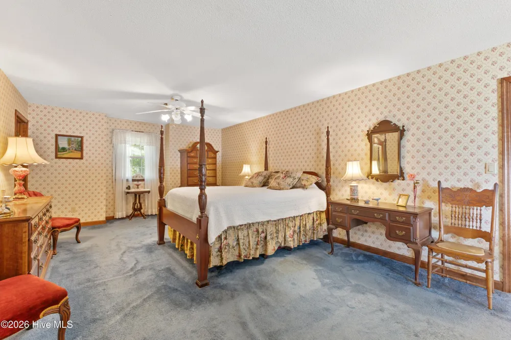 345 Dogwood Lane Hampstead, NC 28443