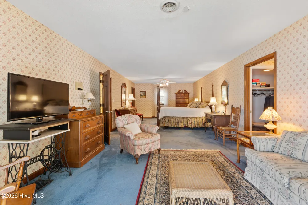 345 Dogwood Lane Hampstead, NC 28443