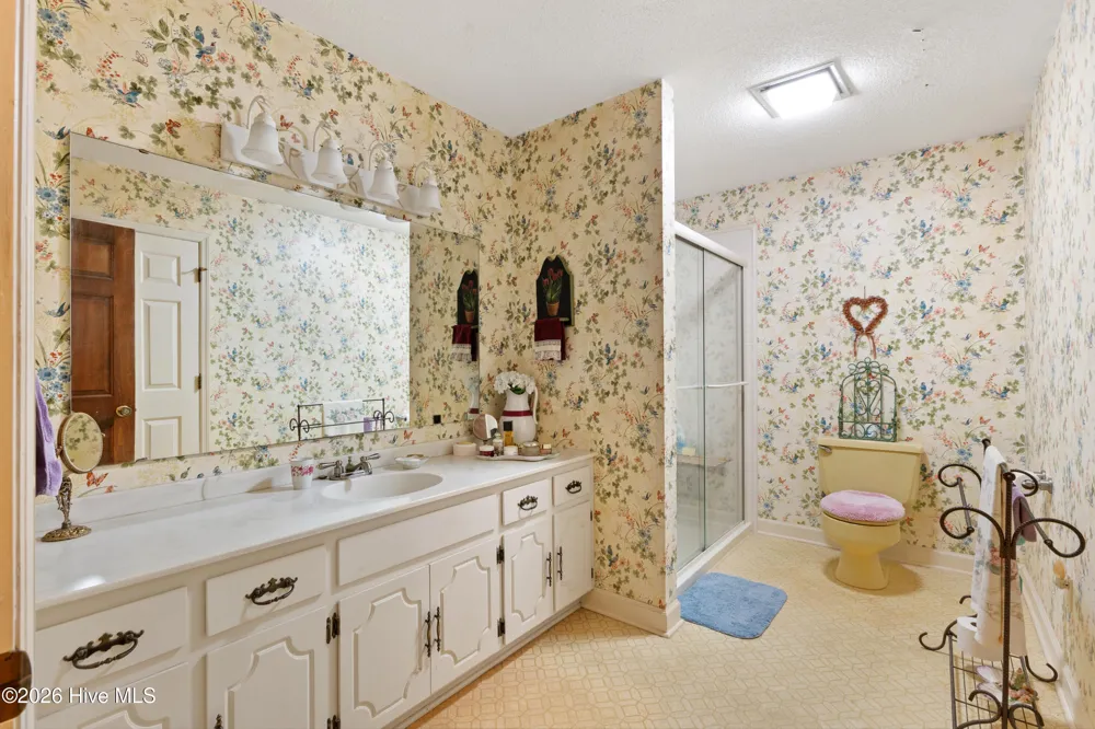 345 Dogwood Lane Hampstead, NC 28443