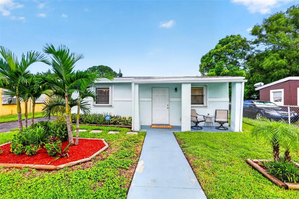 2825 NW 3rd St Pompano Beach, FL 33069