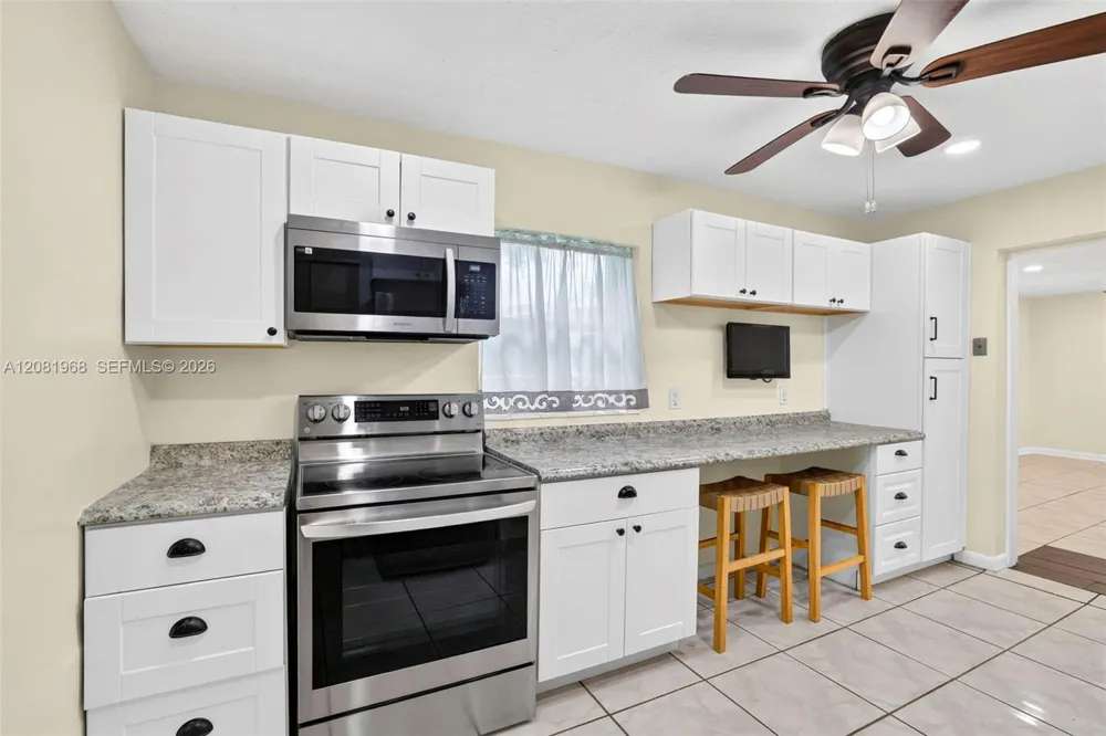 2825 NW 3rd St Pompano Beach, FL 33069