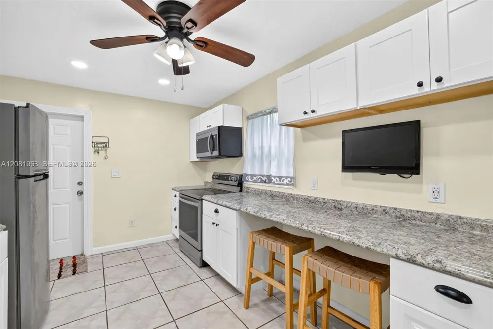 2825 NW 3rd St Pompano Beach, FL 33069