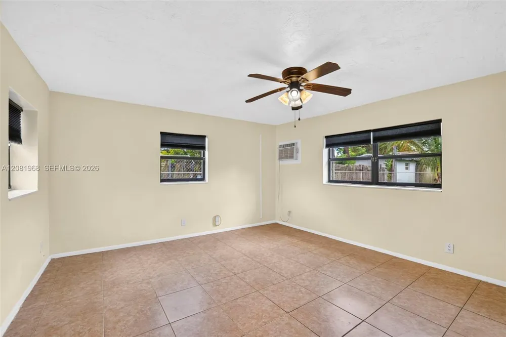 2825 NW 3rd St Pompano Beach, FL 33069