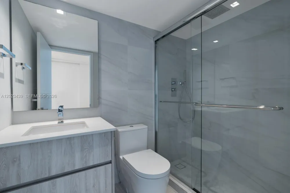 6301 Collins Ave #2502 Miami Beach, FL 33141