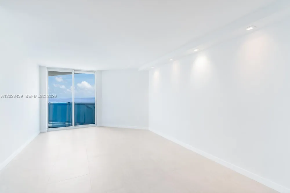 6301 Collins Ave #2502 Miami Beach, FL 33141