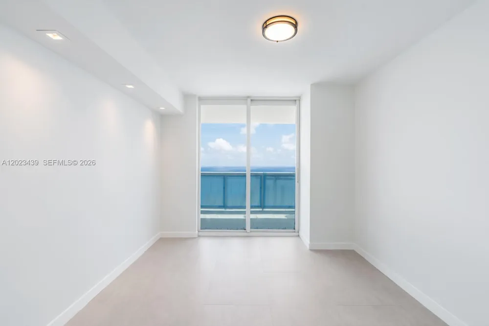 6301 Collins Ave #2502 Miami Beach, FL 33141