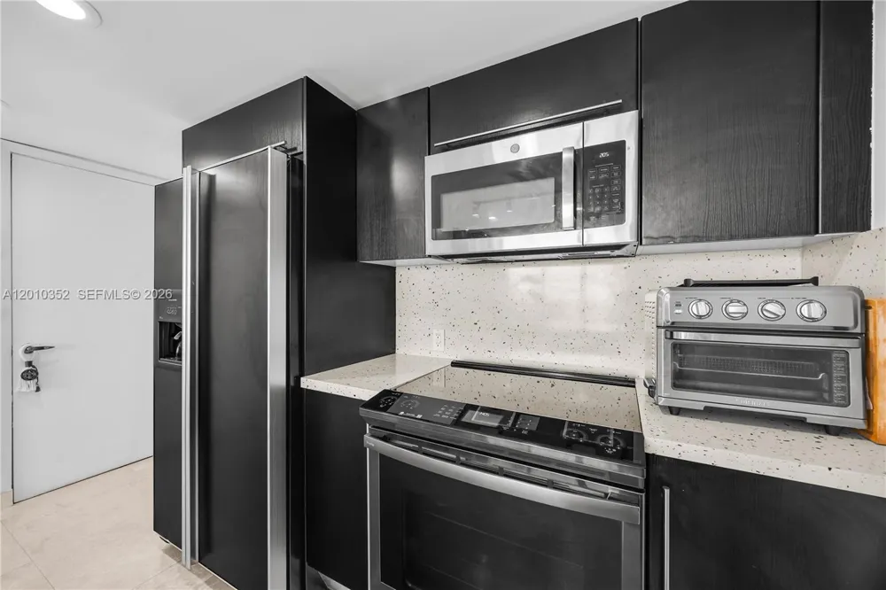 665 NE 25th St #1503 Miami, FL 33137