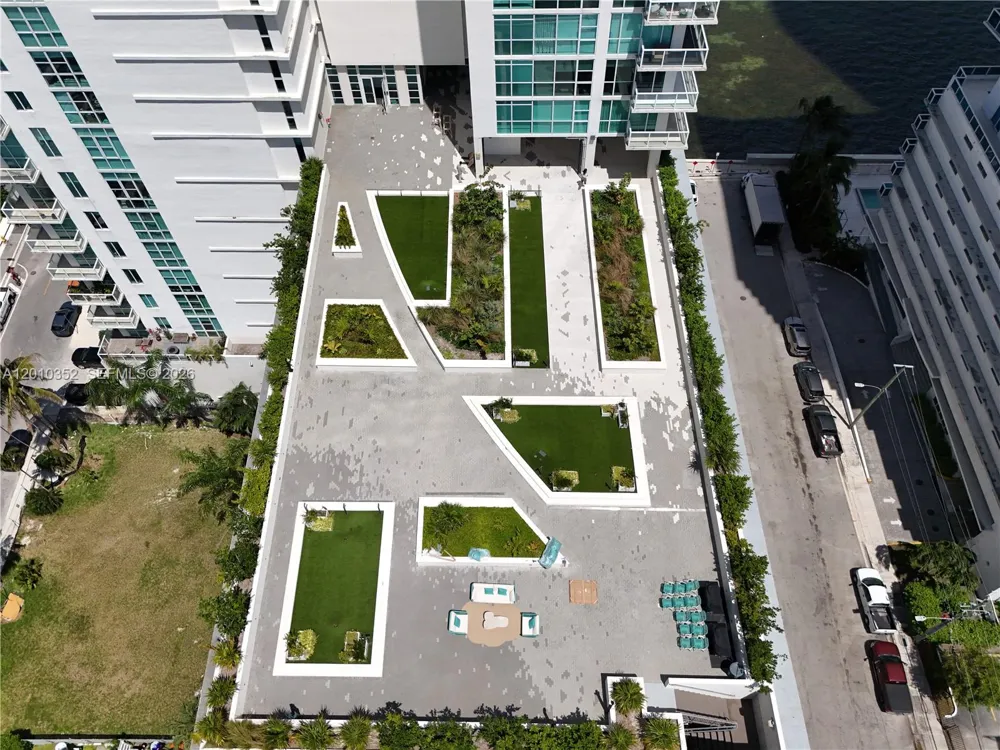 665 NE 25th St #1503 Miami, FL 33137