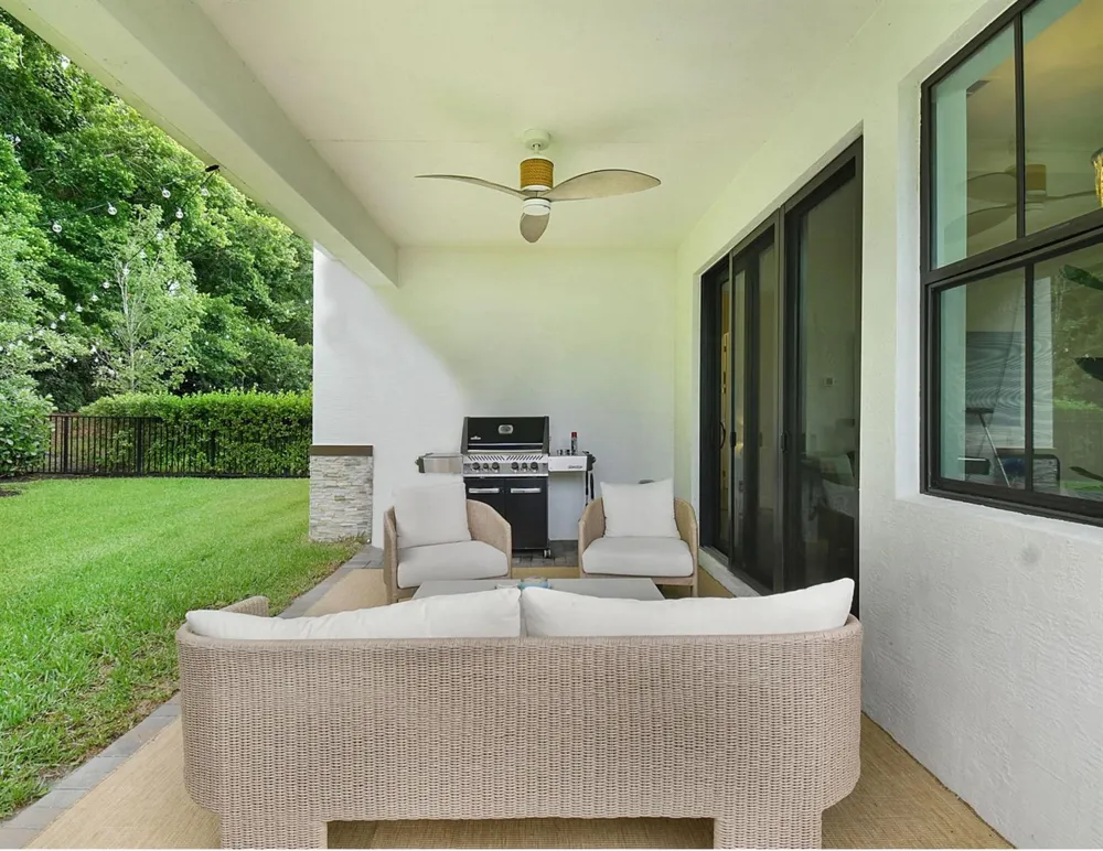 528 SE Fascino Circle SE Port St. Lucie, FL 34984