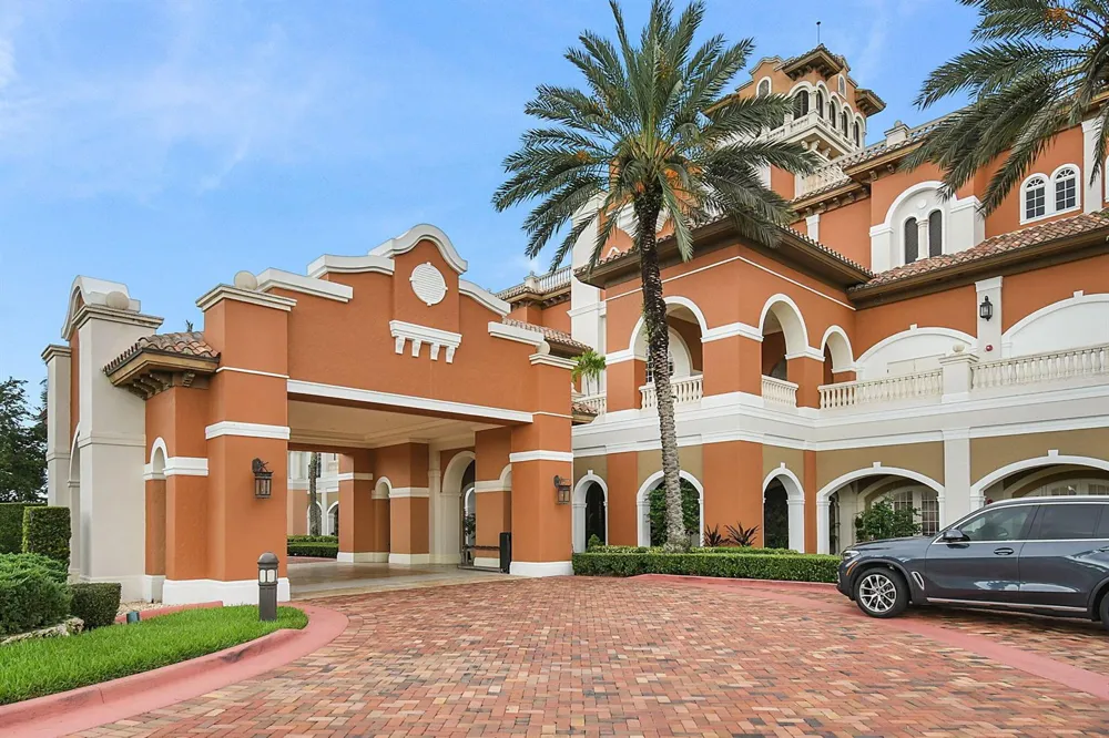 528 SE Fascino Circle SE Port St. Lucie, FL 34984