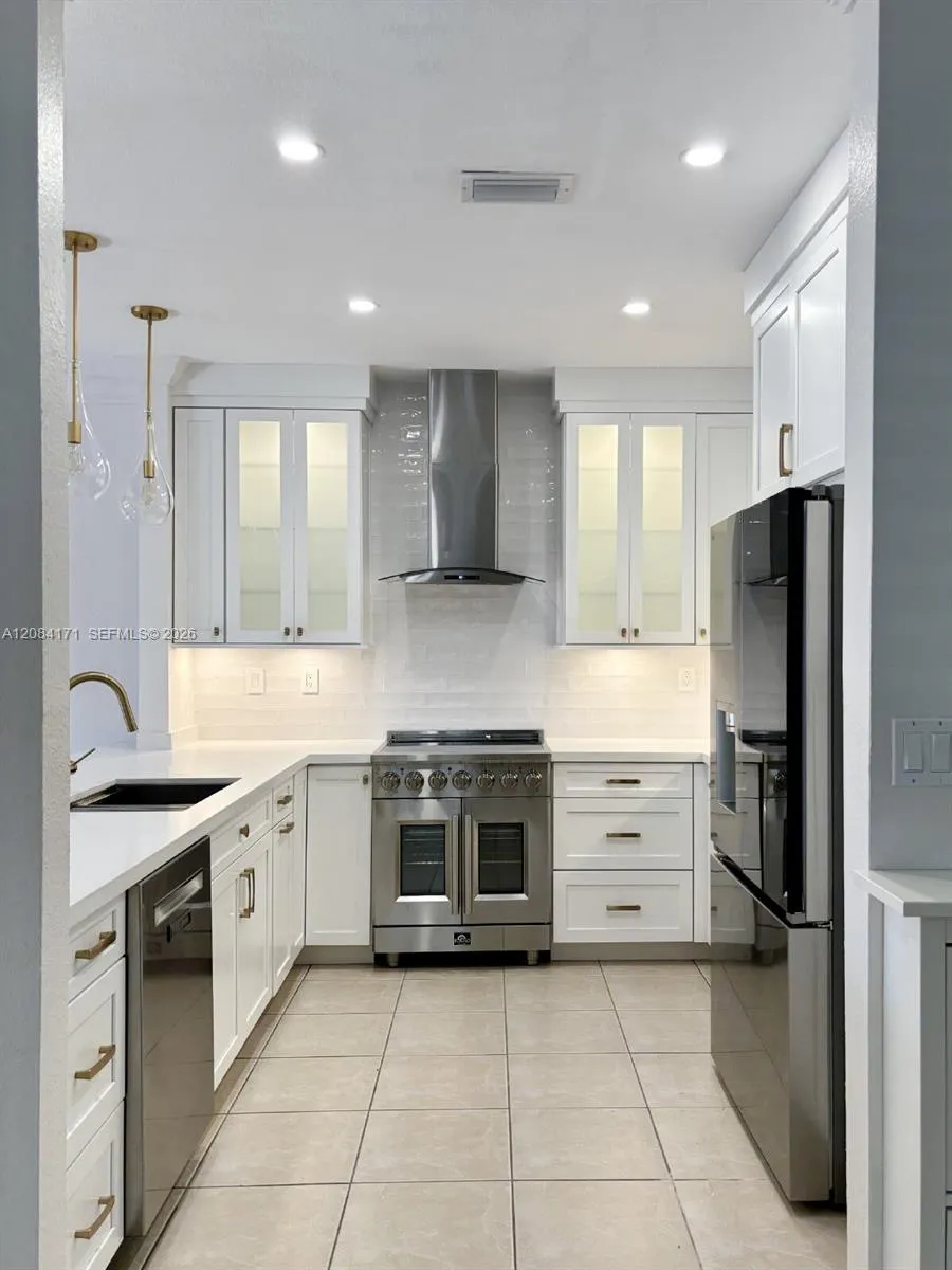21436 SW 86th Pl Cutler Bay, FL 33189