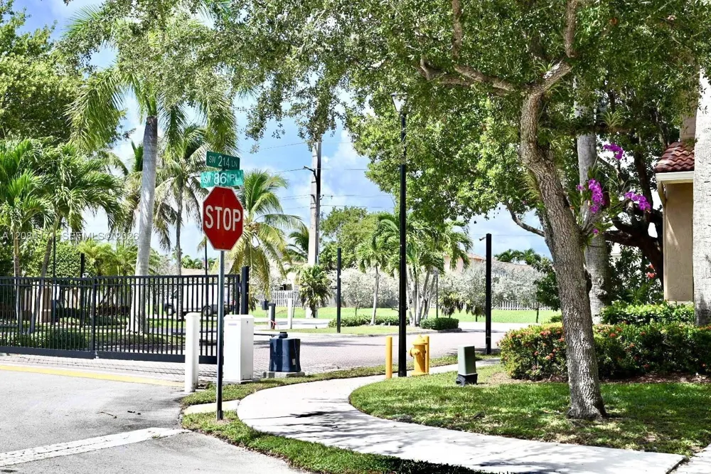 21436 SW 86th Pl Cutler Bay, FL 33189