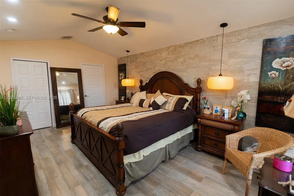 15420 SW 156th Ter Miami, FL 33187